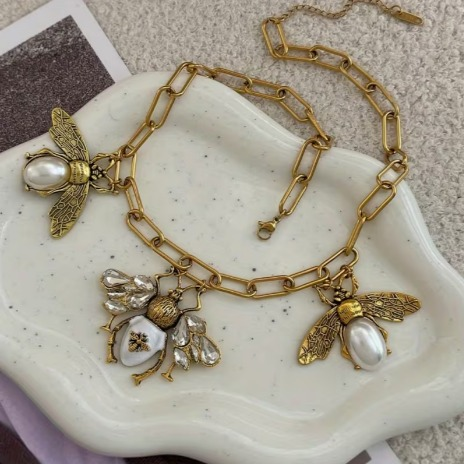 Bohemian Pearl Animal Bee Necklace Copper Plated Real Golden Full Zirconia Necklace