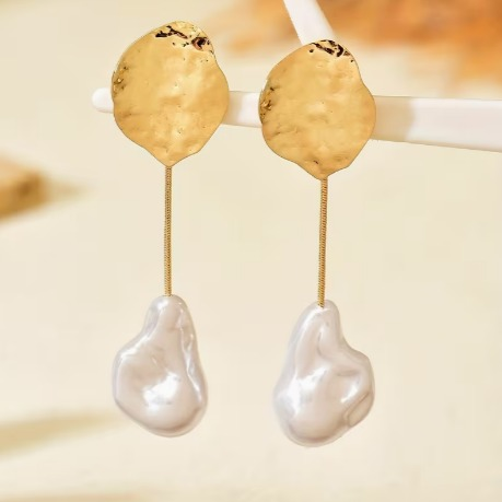Stylish Metal Round Disc Drop Earrings – Elegant Long Dangle Jewelry for Women